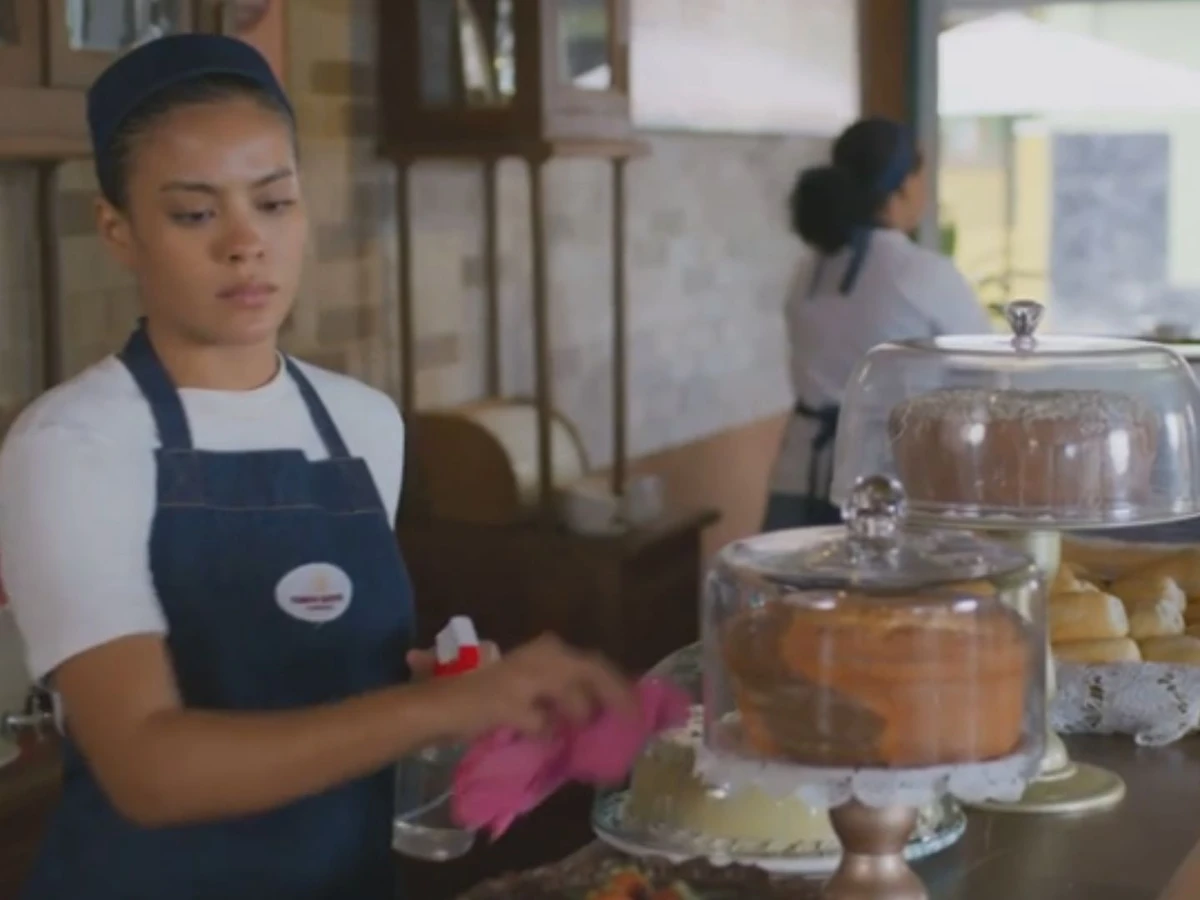 Bella Campos é Maria de Fátima em 'Vale Tudo' por Reprodução