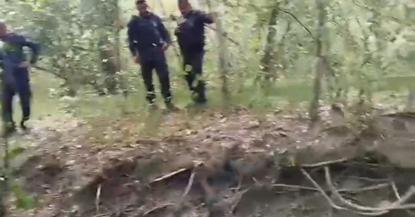Corpos foram encontrados em local de difícil acesso por Polícia Civil