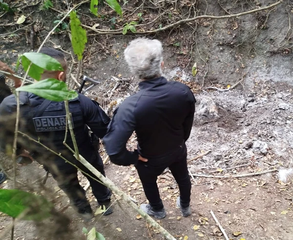 Corpos foram encontrados em local de difícil acesso por Polícia Civil