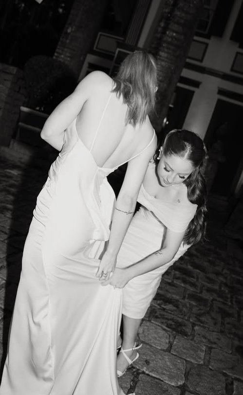 Ensaio pré-wedding de Mari Fernandez e Júlia Ribeiro por Reprodução