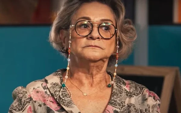 Fafy Siqueira por Reprodução