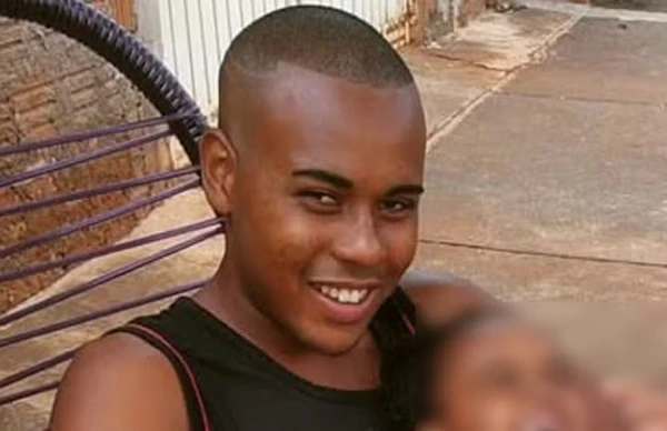Victor Hugo Aparecido Pereira Giles
