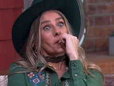 Imagem - Adriana Galisteu manda recado após 'periquita marcada' repercutir na web