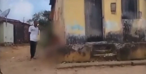 Agressor foi flagrado  por Reprodução