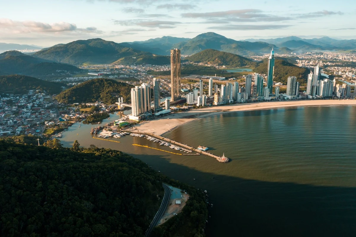 Balneário Camboriú por Reprodução