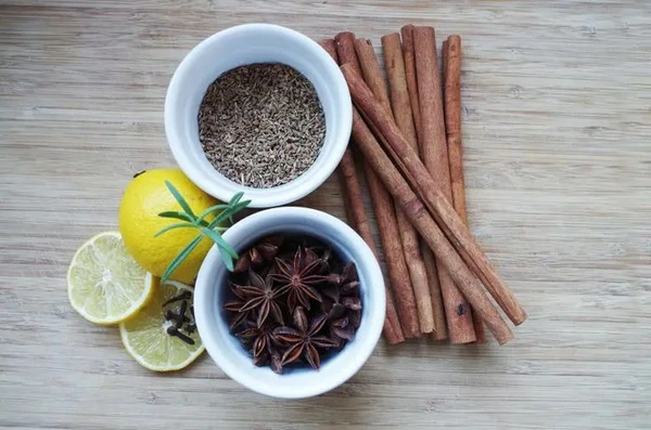 Banho de louro e canela por Reprodução
