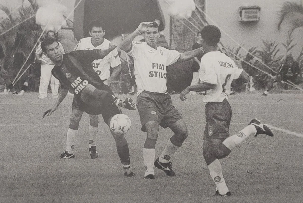 Em 2002, o Vitória venceu o Ba-Vi do Brasileirão por 1x0  por Welton Araújo/Arquivo CORREIO