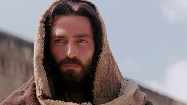 Jim Caviezel em ‘A Paixão de Cristo’ por Divulgação