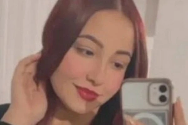 Larissa de Jesus Castilho por Reprodução