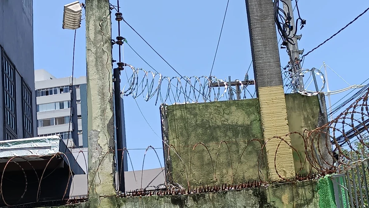 Moradores e comerciantes denunciam furtos e arrombamentos no Rio Vermelho por Bruno Wendel/CORREIO