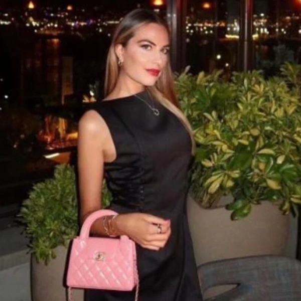 Pamela Genini por Reprodução