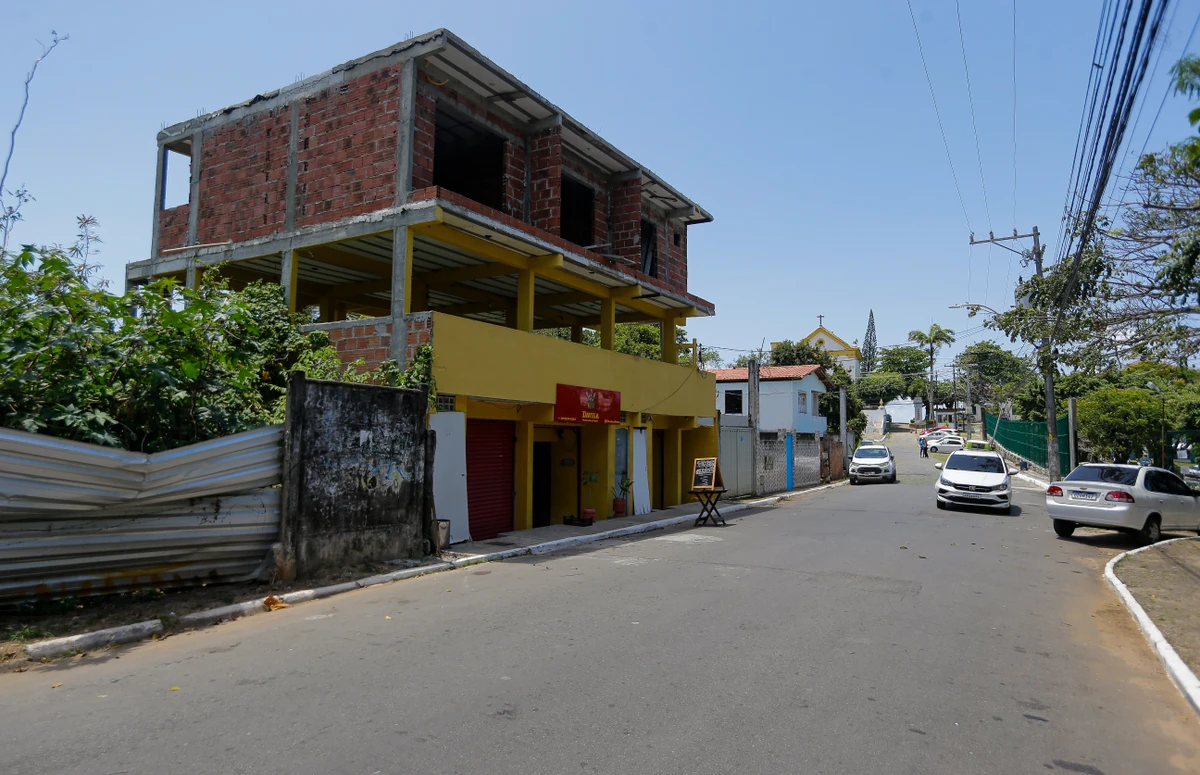 Pelo menos 14 famílias seriam alvo de desapropriação do terreno por ARISSON