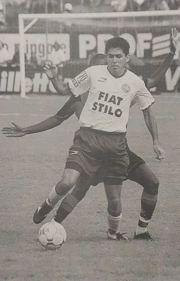 Robson perdeu um pênalti na derrota do Bahia para o Vitória em 2002 por Alberto Coutinho/Arquivo CORREIO