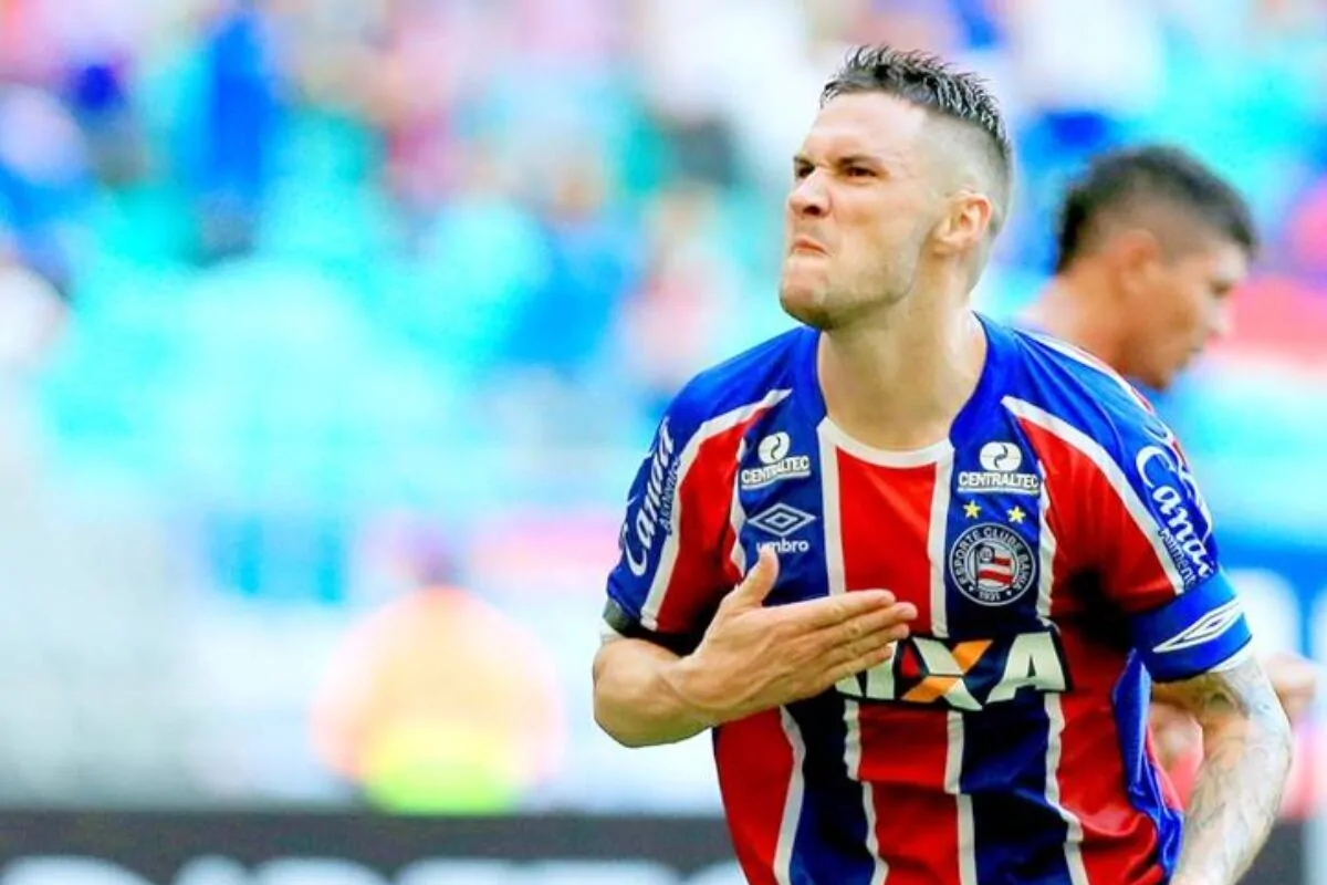 Tiago Pagnussat marcou 2 gols por Felipe Oliviera