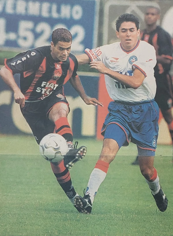 Vitória venceu o Bahia por 1x0 em 2002 por Welton Araújo/Arquivo CORREIO