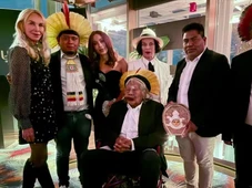 Imagem - Anitta celebra Cacique Raoni e encontra Rei Charles III em evento em Londres