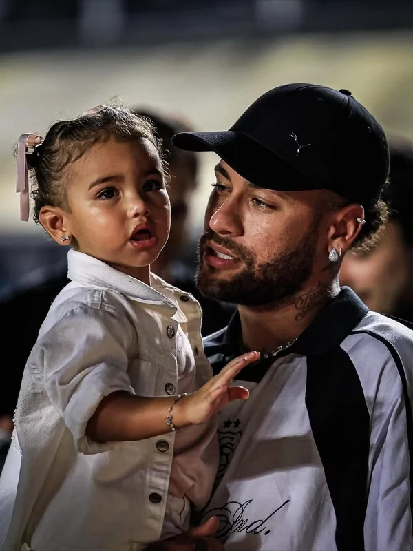 Mavie roubou a cena por Reprodução