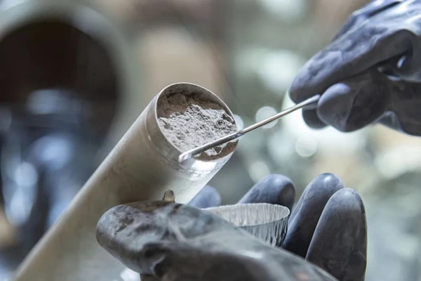 Nasa abre material trazido da Lua que estava lacrado há 50 anos por Nasa / Divulgação