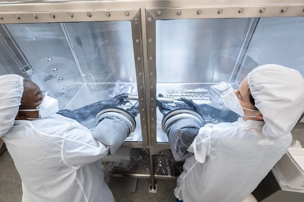 Nasa abre material trazido da Lua que estava lacrado há 50 anos por Nasa / Divulgação