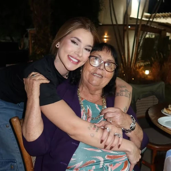 Virginia Fonseca tem tatuagem em homenagem a Zé Felipe no pescoço por Reprodução