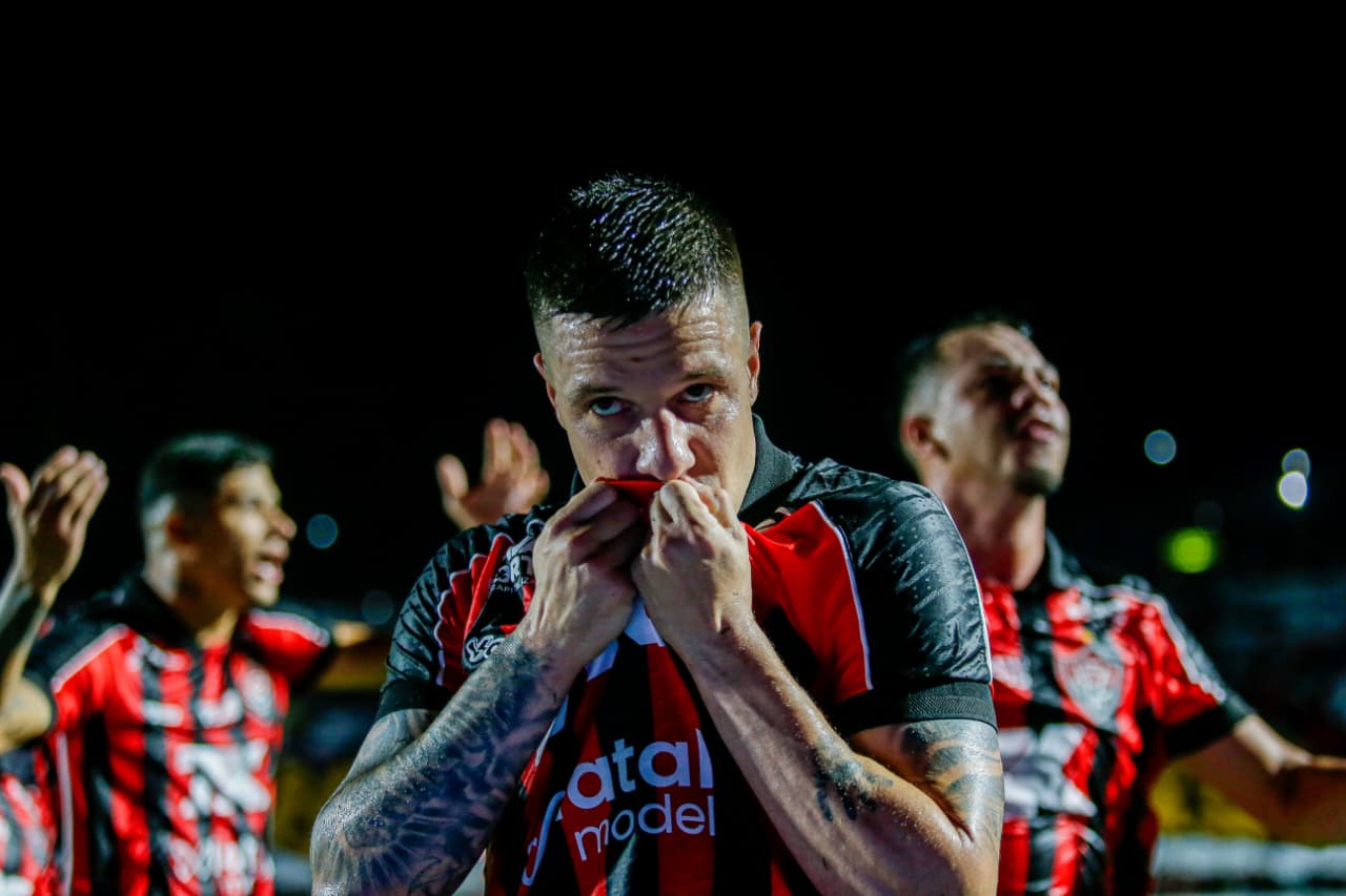 28ª rodada - Vitória 2x1 Bahia  por Arisson Marinho/CORREIO