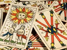 Imagem - A Cruz domina o Baralho Cigano desta quarta (24 de dezembro): encerramentos e proteção espiritual