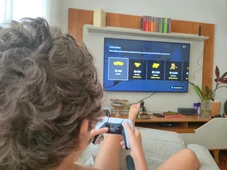Imagem - Criança gasta mil reais em skins do Roblox. Saiba como ensinar finanças na era dos jogos online