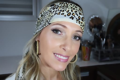Acessórios ajudam a disfarçar a testa grande em homens e mulheres por Reprodução