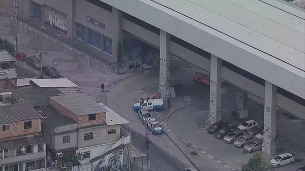 Ataque a tiros de fuzil matou dois por Reprodução/TV Globo