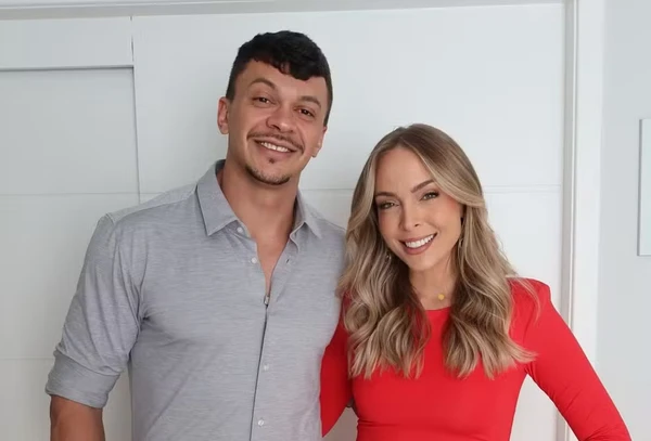 Júlio Cocielo e  Tata Estaniecki por Reprodução