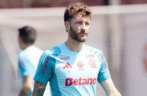 Léo Pereira por Reprodução