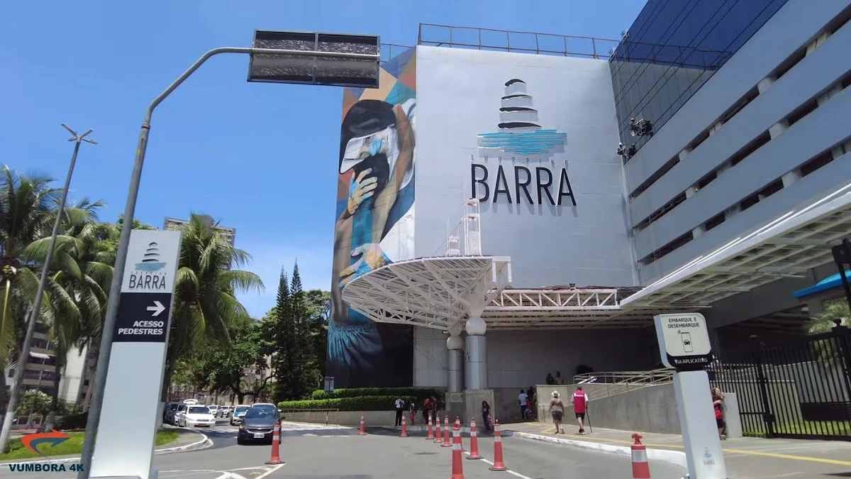 Shopping Barra: Localizado na Avenida Centenário, o shopping combina marcas de destaque, cinema e vista privilegiada da orla

 por Reprodução