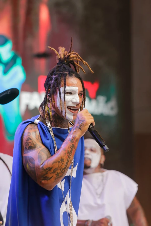 Cantor volta para o Fantasmão a tempo de celebrar os 20 anos do grupo por Arisson Marinho/CORREIO