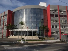 Imagem - Prefeitura abre concurso público com 20 vagas e salários de até R$ 16,6 mil