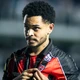 Imagem - Matheuzinho decide e Vitória vence o Santos pela primeira vez na história em São Paulo