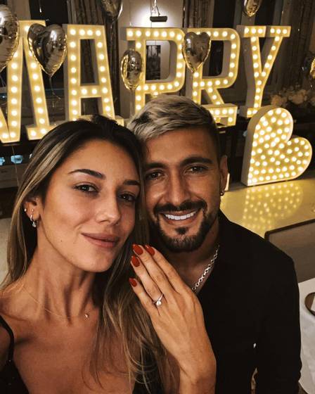 Arrascaeta  e Camila Bastiani por Reprodução