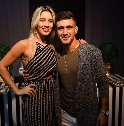 Arrascaeta  e Camila Bastiani por Reprodução