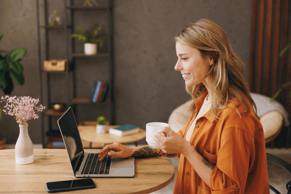 É importante separar as finanças pessoais e as do consultório (Imagem: ViDI Studio | Shutterstock)