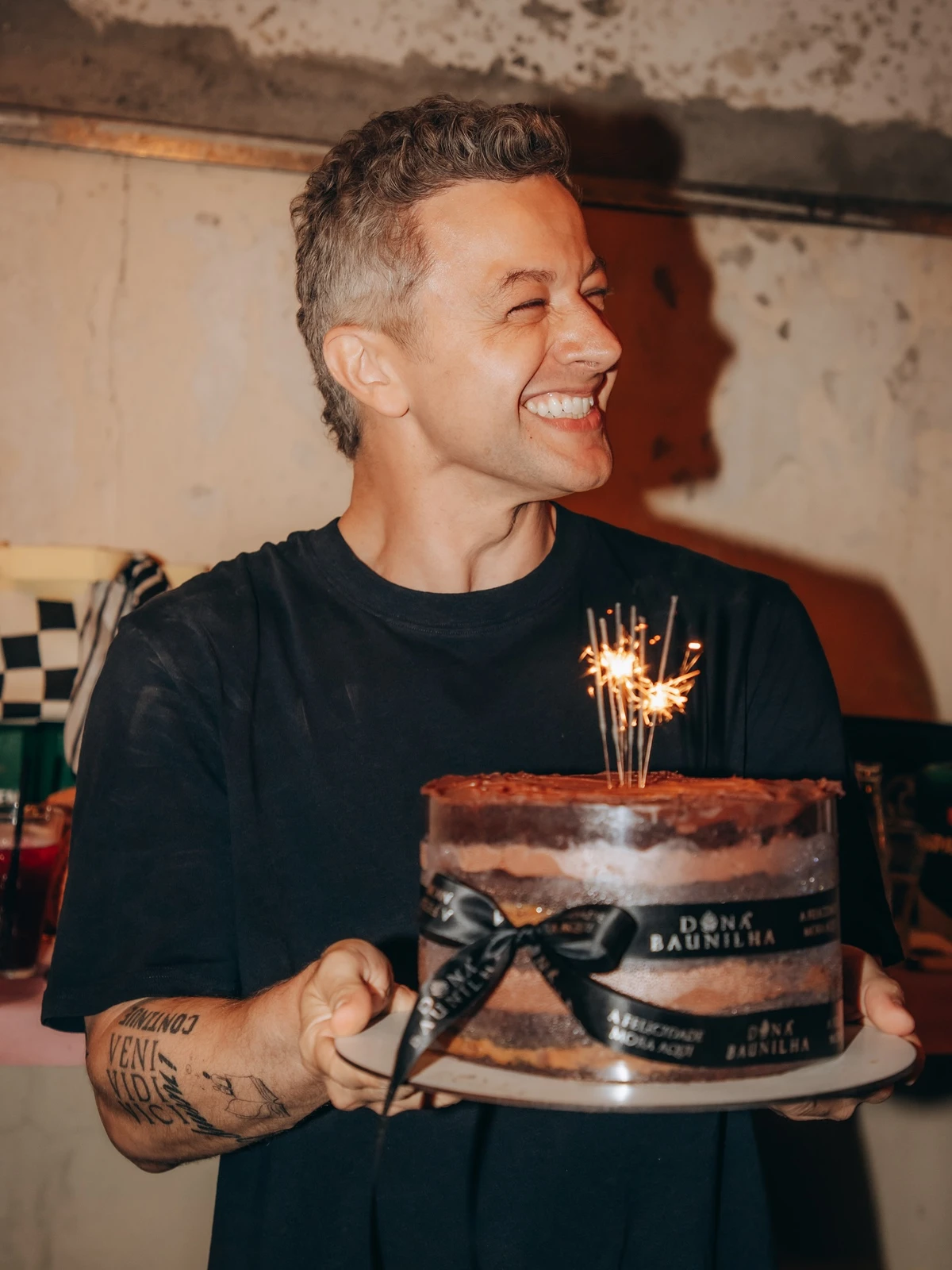 Lucas Lima comemora aniversário com amigos por Reprodução/Instagram