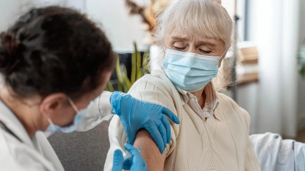 O estudo identificou que o efeito protetor da vacina foi mais pronunciado em mulheres