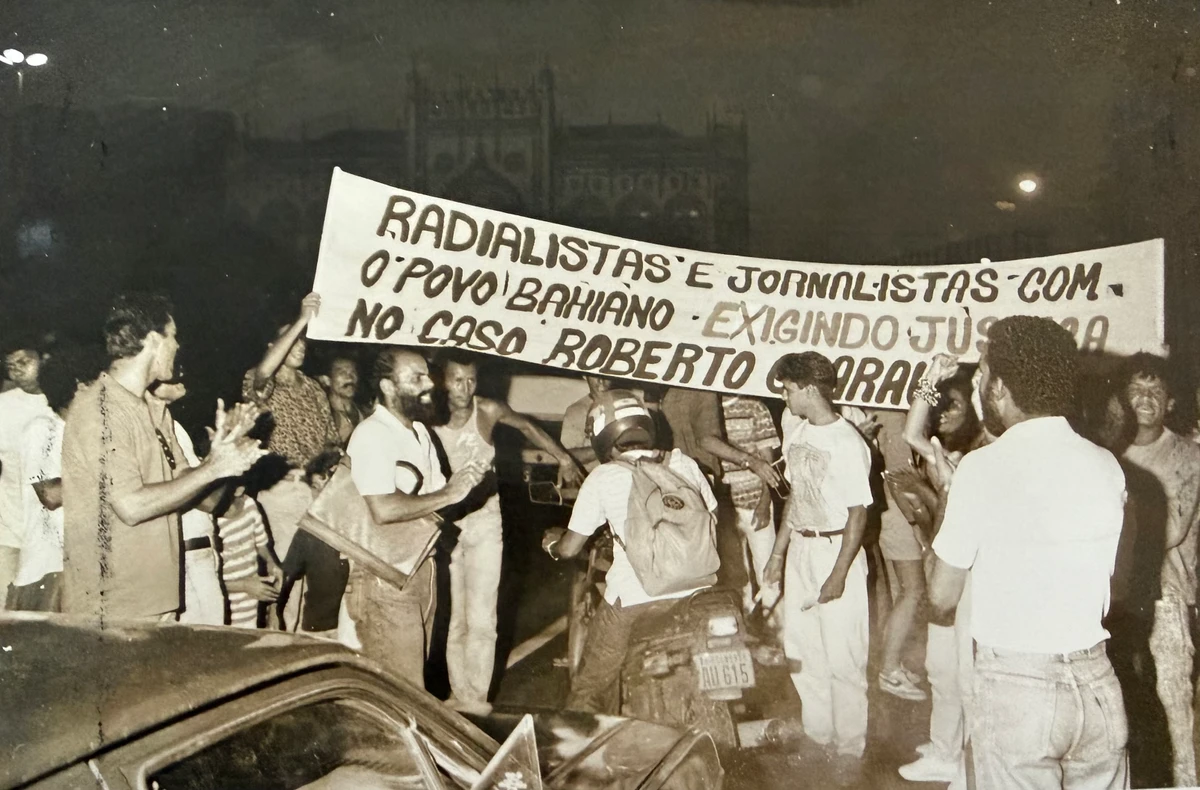Protesto de radialistas e jornalistas após a morte de Roberto Carlos