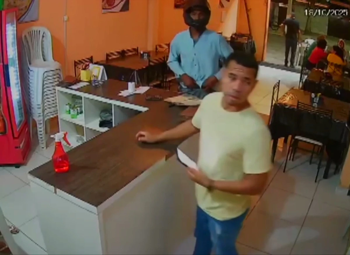 Suspeito distraiu vítima antes de atirar contra ela por Reprodução