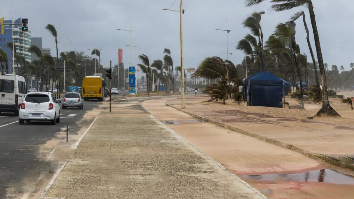 Imagem - ZCIT provoca chuva forte com trovoada na Bahia; veja alerta