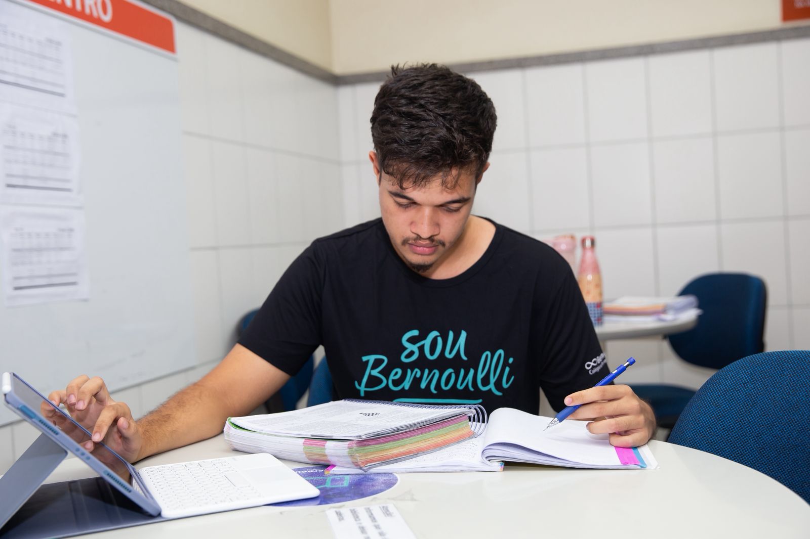 Assuntos em destaque no cotidiano podem inspirar perguntas por Divulgação Bernoulli Educação