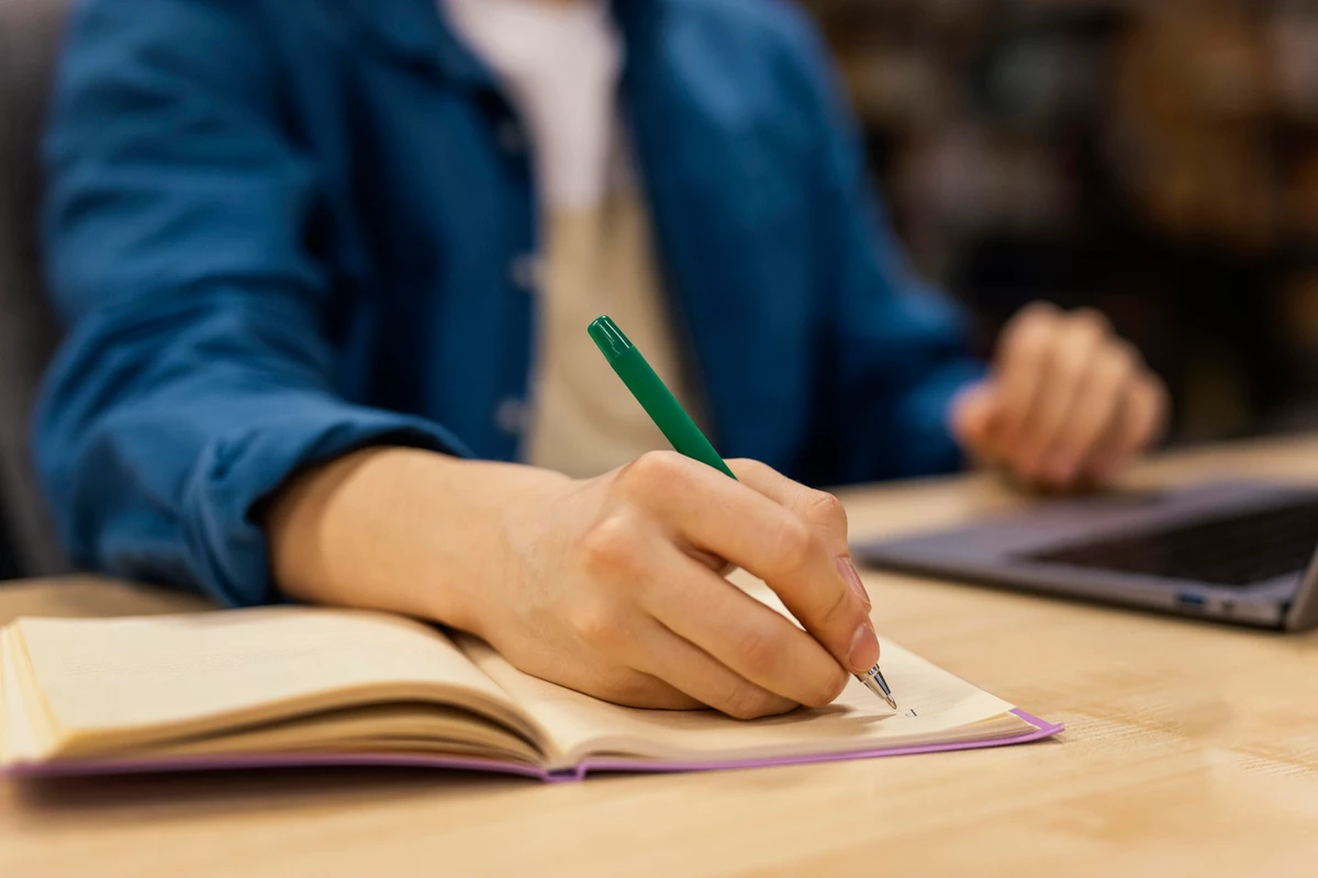 Assuntos em destaque no cotidiano podem inspirar perguntas por Divulgação Bernoulli Educação