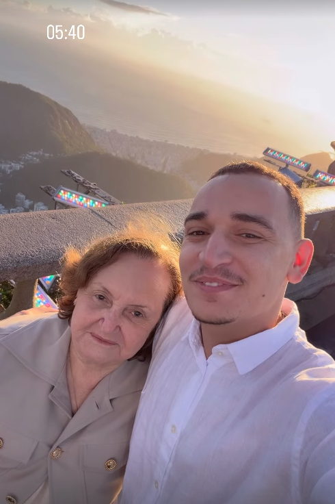 Casal escolheu batizado no Cristo Redentor por Reprodução | Instagram