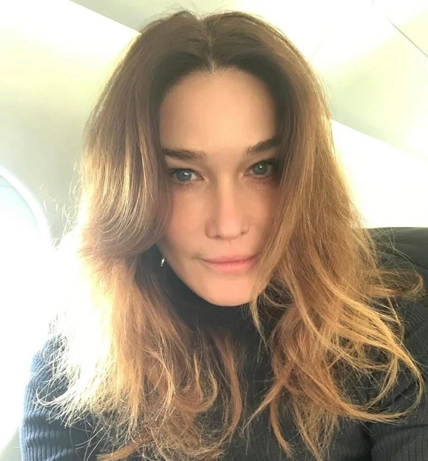 Carla Bruni por Reprodução/Instagram 