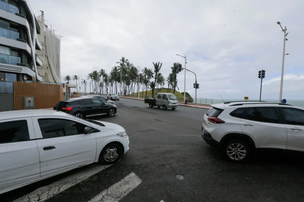 Doa de chiuva em Salvador por Arisson Marinho/CORREIO