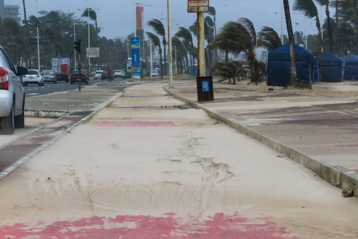 Doa de chiuva em Salvador por Arisson Marinho/CORREIO