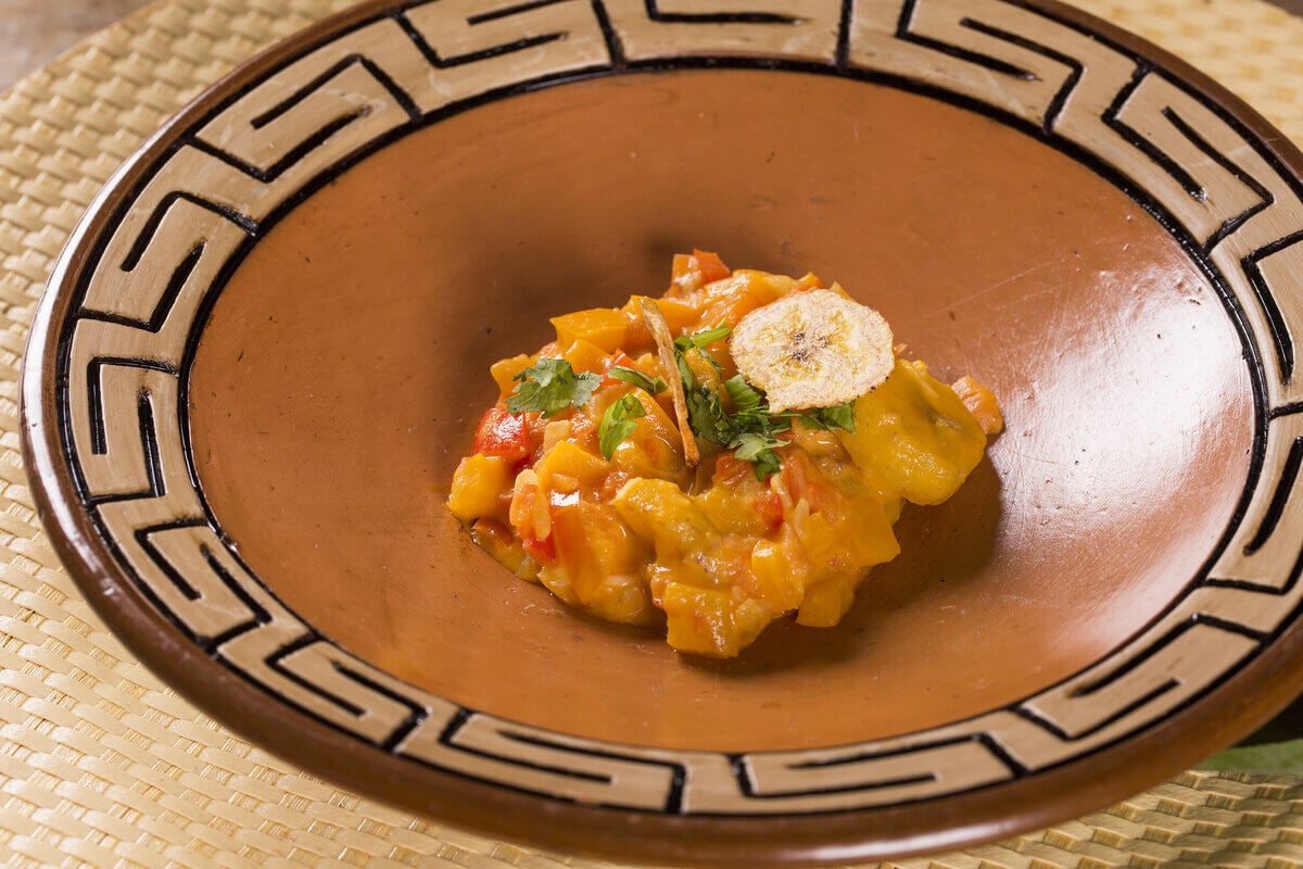 Moqueca de banana-da-terra (Imagem: Paulo Vilela | Shutterstock)